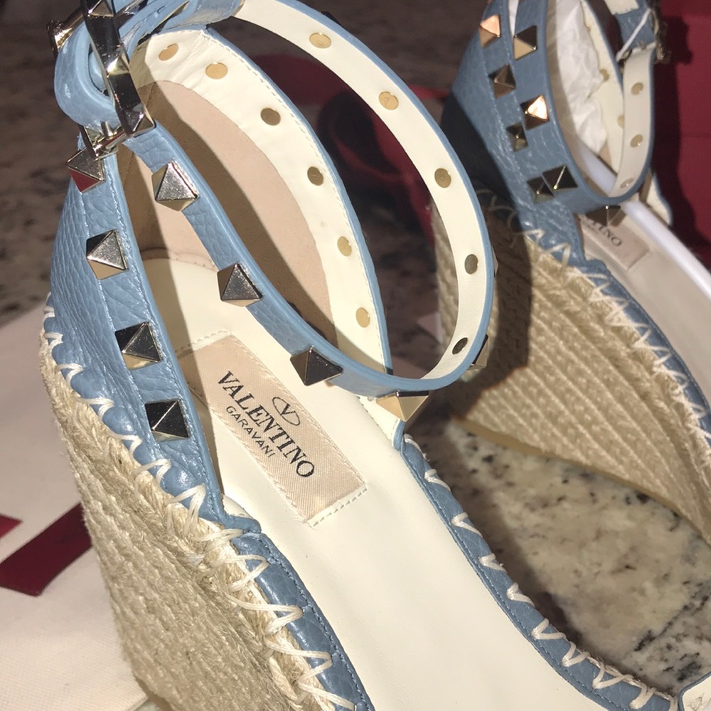 Valentino ROCKSTUD DOUBLE CALFSKIN WEDGE SANDAL - Picture 11 of 16